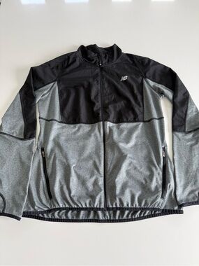 New Balance Women’s Black and Grey Performance Full-Zip Jacket Size Large EUC!